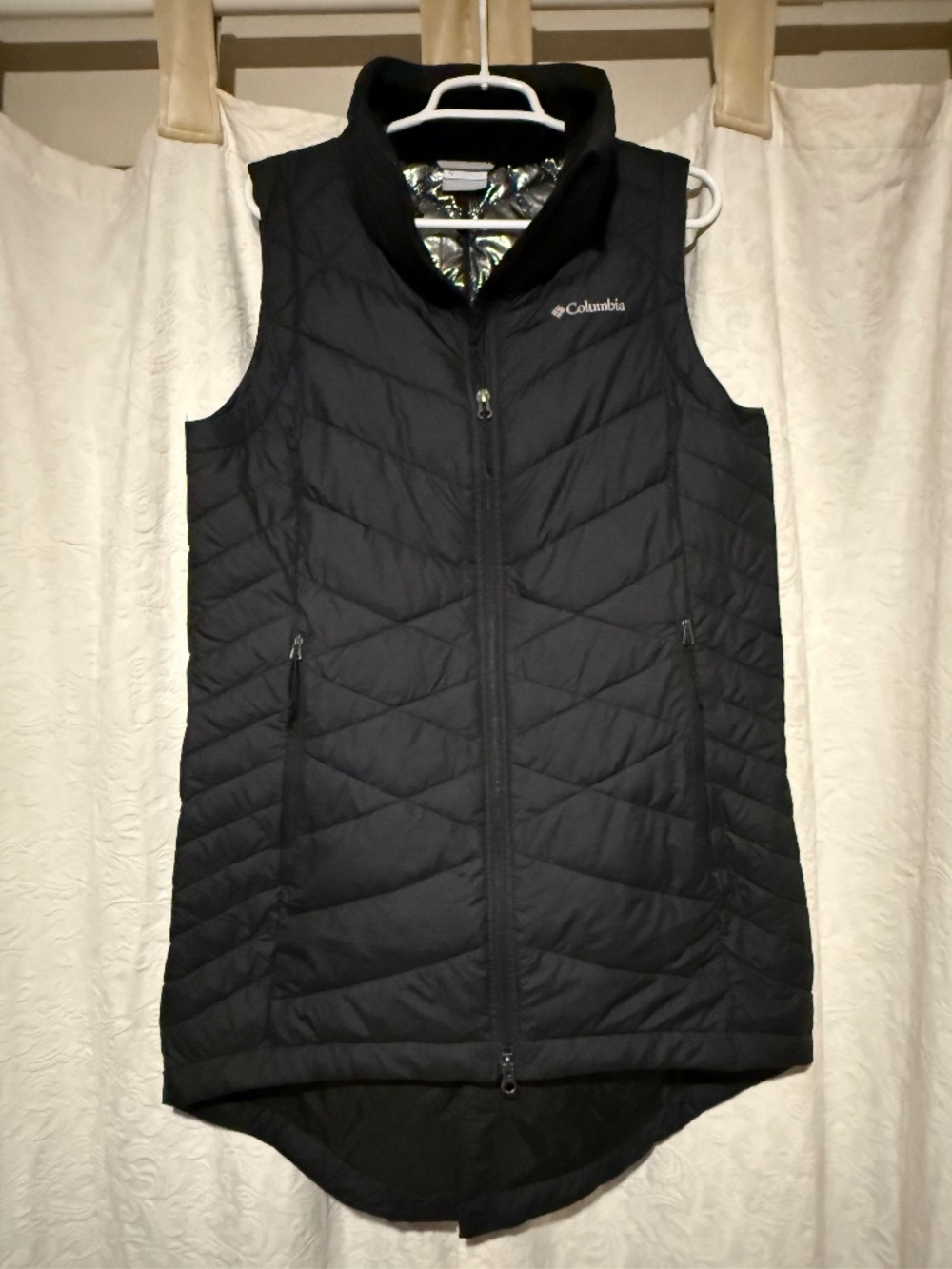 Like New Columbia Heavenly 2 Long Black Vest - Women's Large